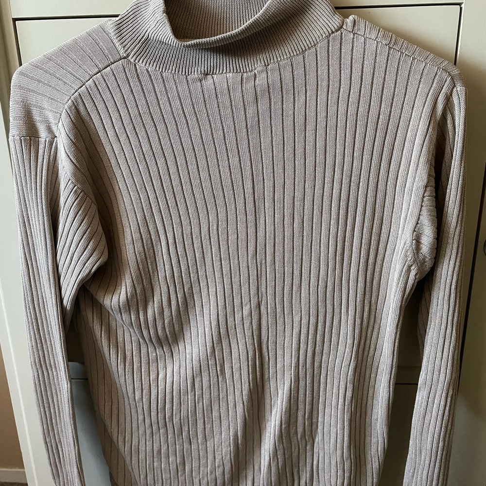 Thrifted Beige / Brown Turtle Neck